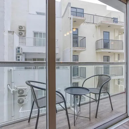 Stylish 1bedroom In The Heart Of St Julians 203 *